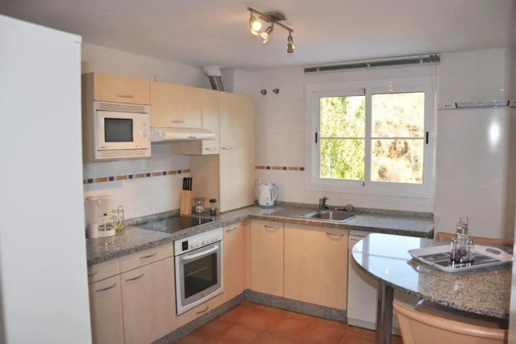 5 Bedroom Villa To Rent In La Sierrezuela, Mijas Μάλαγα