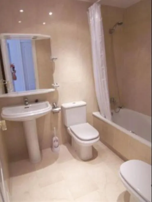 5 Bedroom Villa To Rent In La Sierrezuela, Mijas Μάλαγα Ισπανία